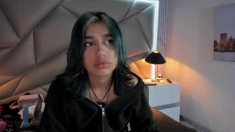 valery_smith15 online show from February 25, 9:20 am