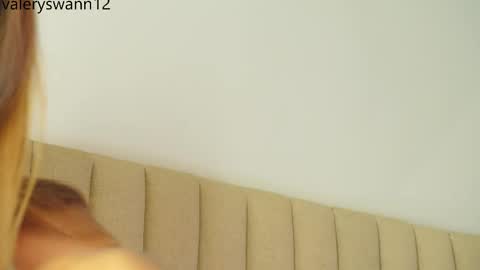 Valery swan1 online show from May 4, 4:52 am