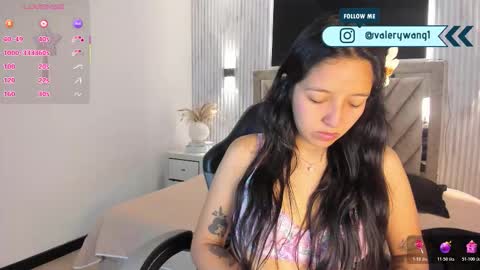 Val online show from March 2, 1:18 pm