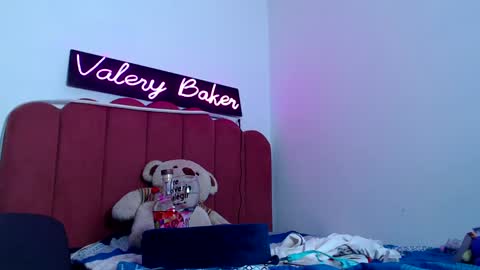 Snapshot of valerybaker1 chatting on December 15, 5:13 am B V Naughty online show from December 15, 5:13 am