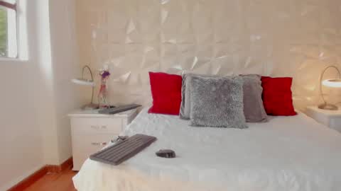 Snapshot of valerydiamond_ chatting on January 31, 12:29 pm Valery online show from January 31, 12:29 pm