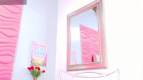 Snapshot of valerynbrown chatting on March 1, 8:53 pm valery online show from March 1, 8:53 pm