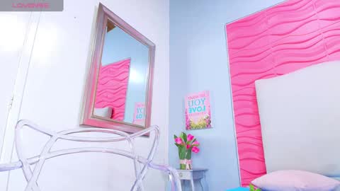 Snapshot of valerynbrown chatting on February 1, 1:55 am valery online show from February 1, 1:55 am