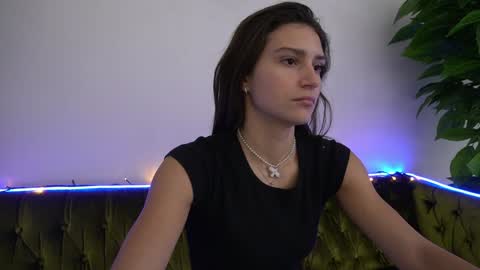 Snapshot of valeryroyale chatting on January 23, 8:57 am Valery online show from January 23, 8:57 am