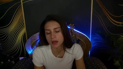 Snapshot of valeryroyale chatting on January 18, 12:15 pm Valery online show from January 18, 12:15 pm