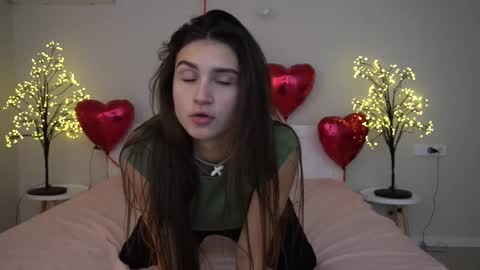 Snapshot of valeryroyale chatting on February 19, 11:49 am Valery online show from February 19, 11:49 am