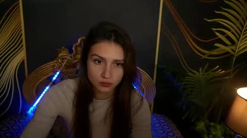 Snapshot of valeryroyale chatting on January 22, 2:35 pm Valery online show from January 22, 2:35 pm