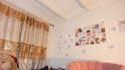 VALIENTE  online show from January 18, 11:22 pm