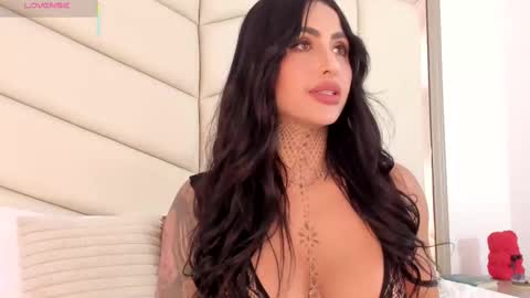 Snapshot of valky_bes chatting on February 23, 11:58 pm ValkyBes online show from February 23, 11:58 pm