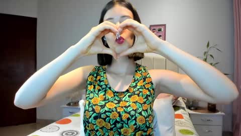 Snapshot of vallejo_macarena chatting on December 5, 1:42 am Macarena online show from December 5, 1:42 am