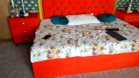 Valerie Val V online show from December 1, 8:29 pm