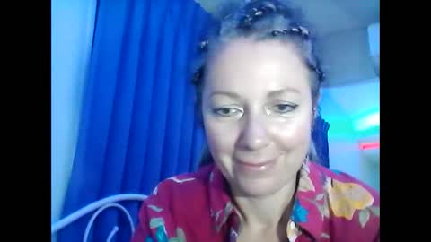 Snapshot of valleriwind chatting on January 31, 4:36 am ValleriWind online show from January 31, 4:36 am