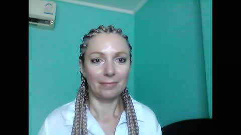 Snapshot of valleriwind chatting on February 7, 4:16 am ValleriWind online show from February 7, 4:16 am