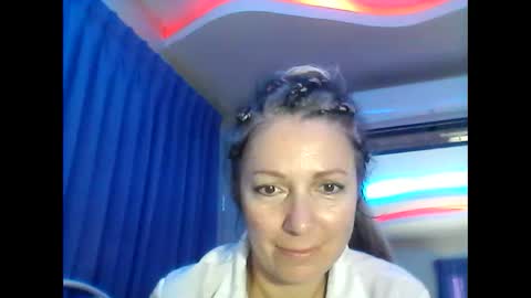 Snapshot of valleriwind chatting on January 27, 5:03 am ValleriWind online show from January 27, 5:03 am