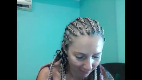 Snapshot of valleriwind chatting on February 14, 3:36 pm ValleriWind online show from February 14, 3:36 pm