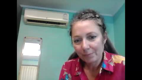 Snapshot of valleriwind chatting on January 31, 11:46 am ValleriWind online show from January 31, 11:46 am