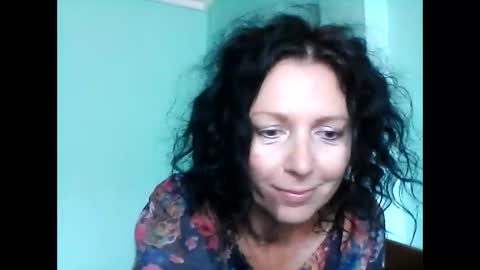 Snapshot of valleriwind chatting on March 10, 8:28 am ValleriWind online show from March 10, 8:28 am