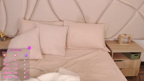 Vallery online show from January 28, 1:18 am
