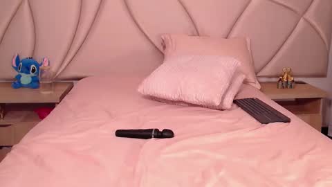 Vallery online show from September 30, 1:05 am