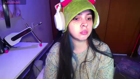 Snapshot of vallolet1_ chatting on January 24, 5:42 am Im Violet online show from January 24, 5:42 am