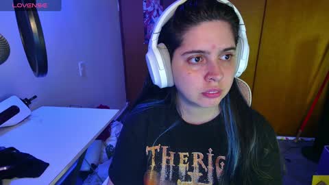 Snapshot of vallolet1_ chatting on March 8, 3:39 am Im Violet online show from March 8, 3:39 am