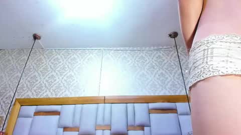 Snapshot of vallolet_01 chatting on September 19, 12:09 pm vallolet online show from September 19, 12:09 pm