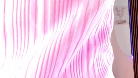 Vallolet Peach  online show from February 1, 12:13 pm