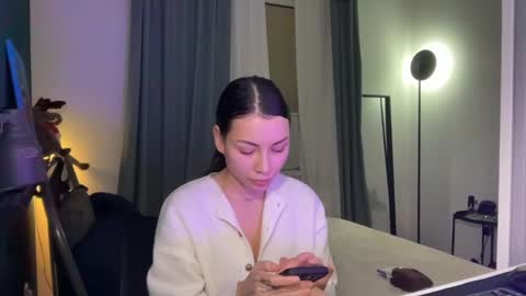 Little Devil online show from February 6, 10:00 pm