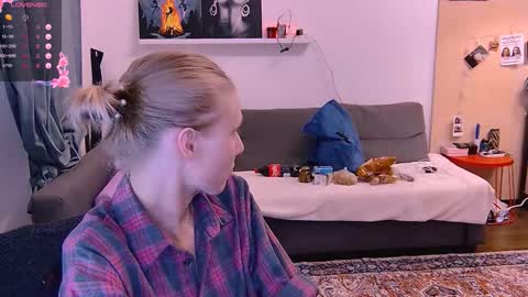 Little Devil online show from October 5, 6:04 pm