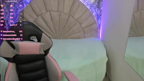 Snapshot of valuh_blake chatting on February 17, 6:17 pm Valuh online show from February 17, 6:17 pm