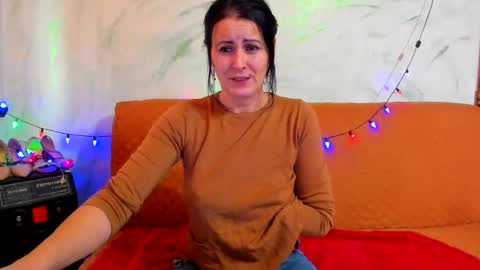 Snapshot of valysexybarbie chatting on February 3, 12:47 pm valentina online show from February 3, 12:47 pm
