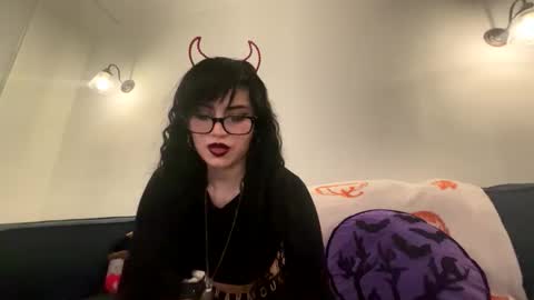 vampgatita online show from April 3, 12:39 am