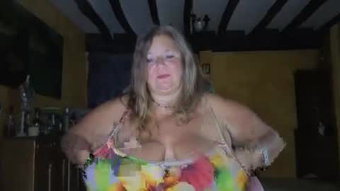 vampwoman online show from October 24, 6:58 am