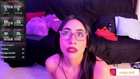 vampy_dolll online show from September 19, 12:15 am