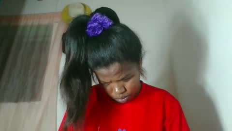 vanafiry online show from November 19, 3:55 pm