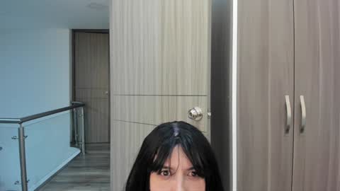 vanessa online show from December 3, 3:15 am