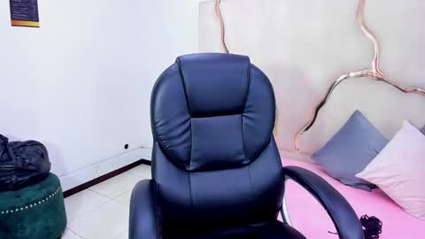 Vane online show from March 17, 7:52 pm