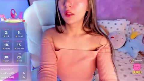 vanelope_evans_ online show from October 5, 12:46 pm