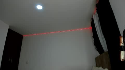 vanesa_g1 online show from April 9, 6:19 am