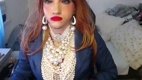 vanesacrossri online show from October 22, 8:28 am