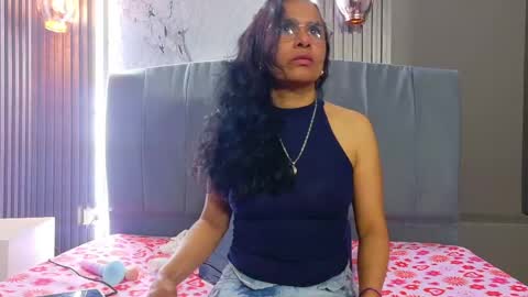 Vanessa online show from May 17, 1:04 am
