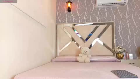    online show from November 26, 12:35 pm