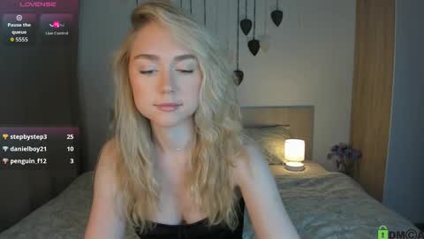 Snapshot of vanessa_maes chatting on September 14, 11:39 pm Vanessa Maes online show from September 14, 11:39 pm