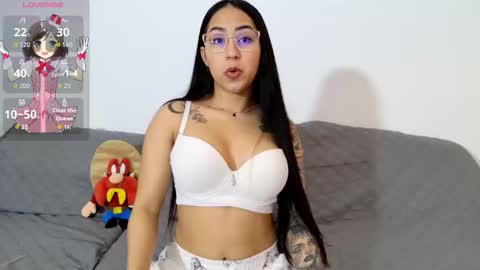 vanessaadol online show from March 8, 6:56 pm