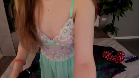 vanessabeautyy online show from March 4, 10:16 pm