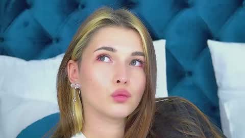 Vanessa online show from May 31, 6:53 pm