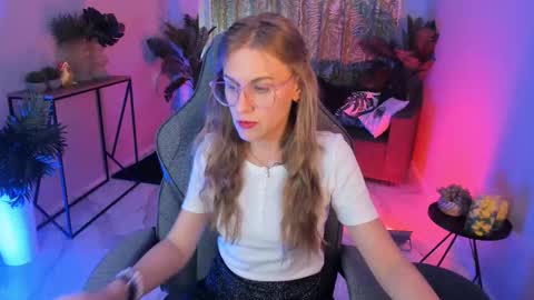 Vanessa online show from October 6, 7:59 am
