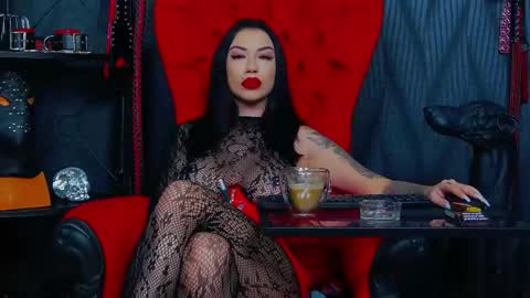 Miss Vanessa online show from February 18, 1:00 pm
