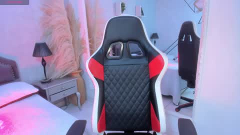 vanessascott_ online show from April 12, 1:20 am