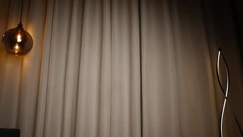 Snapshot of vaniaa_ chatting on January 18, 3:53 am Vania online show from January 18, 3:53 am